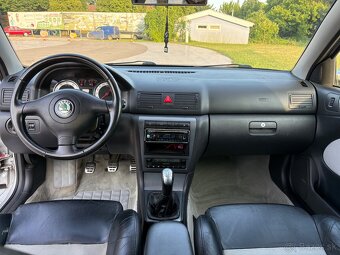Škoda Octavia RS paket 1.8t 214 000km - 10