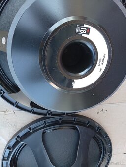 Basové reprobedne 18" 1000W - 10