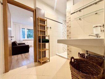THE HOME I PRENÁJOM - Moderný 4-izb. byt v Petržalke pri Dra - 10