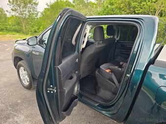 Toyota Hilux DC 2.4 I D-4D Live 4x4 - 10