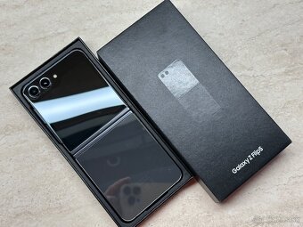 Samsung Galaxy Z Flip 5 5G 8GB/512GB - 10