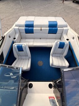 Motorový čln Wellcraft 187 Eclipse XL + prives - 10