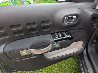 Citroën C3 PureTech 82 - plná výbava - 10