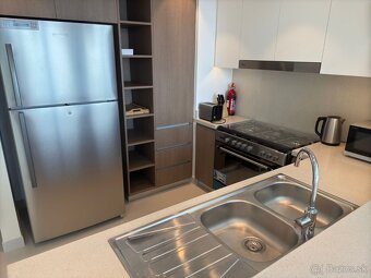 Luxusný apartmán s výhľadom na vodu a park – Dubai Creek Har - 10