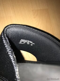 ŠĽAPKY NIKE BENASSI JDI veľ. 45 (UK10) + darček - 10