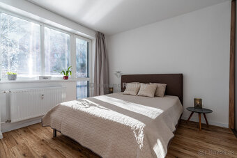 NA PREDAJ KOMPLETNE ZREKONŠTRUOVANÝ 2 IZBOVÝ BYT S BALKÓNOM - 10