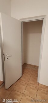 Dám do prenájmu 2 izbový byt v Púchove. - 10