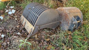 Rýpadlo nakladač JCB 4CX - 10