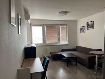 Slnecny 2-izbovy byt s parkovacim miestom - 10