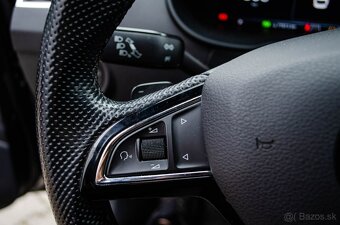 Škoda Octavia Combi 2.0 TDI Sportline DSG - 10