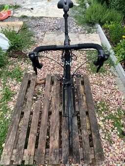 REZERVOVANE - Predam cestny Btwin triban 500 - 10