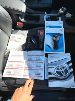 Toyota Hilux 2,4d 4x4 Slovenské 1.majitel - 10