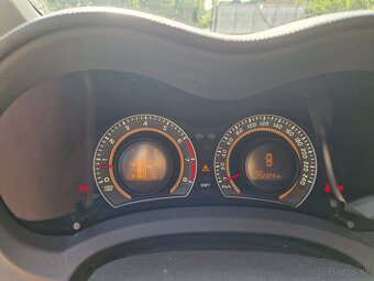 Toyota Auris 1.3 vvti 2010 benzín 73 kw - 10