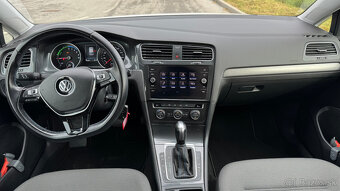 Volkswagen Golf e - 10