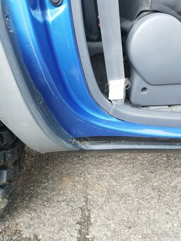 Toyota RAV4 - 10