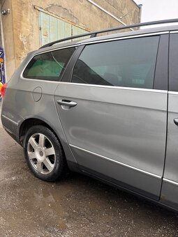 Rozpredám passat b6 2.0 tdi m6 combi sivy - 10