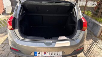 Kia Cee’d ročník 2014 - 10