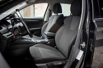 Škoda Octavia Combi 2.0 TDI Style 4x4 / AJ NA SPLÁTKY / - 10