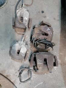 Brzdové strmene bmw e39 e46 e53 e60 e70 - 10