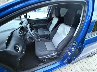Toyota yaris IV 1,5hybrid 101hp lift 15.110km zaruka 1rok - 10
