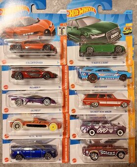 Hot wheels - 10