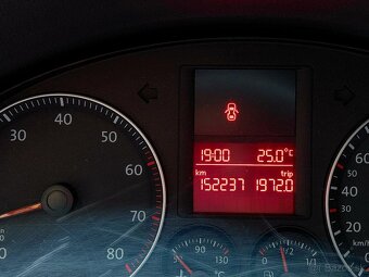 Volkswagen Golf V – r. 2005, 1.4 Benzín (55 kW) - 10
