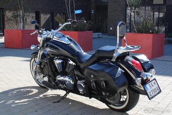 Kawasaki Vulcan VN 900 Classic Special Edition - 10
