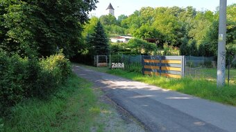 SVINICA - Pekný stavebný pozemok 612 m2, VŠETKY IS. - 10