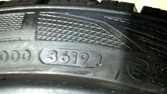 2 ks ZIMNÉ PNEU 225/40 R18 92W XL M+S VREDESTEIN cca 7-8 mm - 10