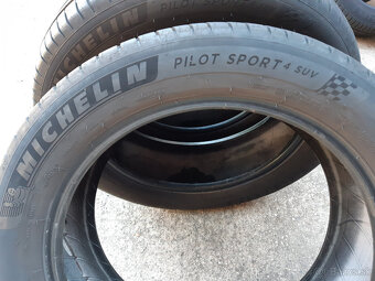 225/55 R19 -letné Michelin - 10