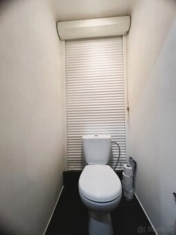 Veľký 3 izbový byt (85 m2) ul. P.O.Hviezdoslava, Levice - 10