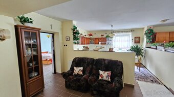 VIVAREAL DVOJGENERAČNÝ veľký rodinný dom s garážou, pozemo - 10