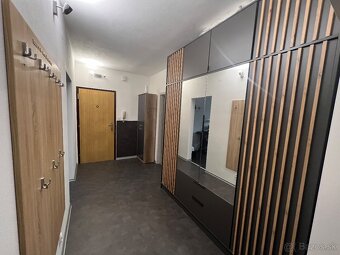 4 izbový, veľkometrážny byt Záturčie, 2 x loggia - 10