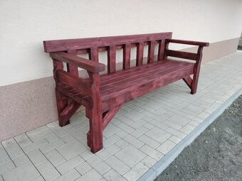 Masívna lavica starých mám - 10