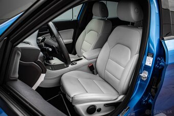 Mercedes-Benz GLA 200 d 4MATIC A/T - 10