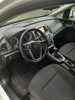 Opel ASTRA SPORTS TOURER - 10