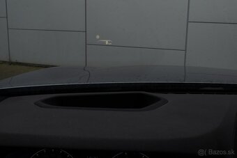 BMW 520d Touring xDrive Sport Line - 10