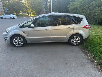 Ford S Max 7 miestny rok výroby 10/2011 - 10