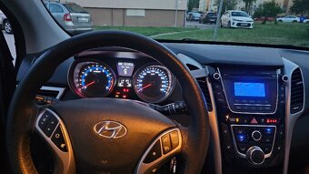 Hyundai i30 1.6i MPI DOHC CVVT Family - 10