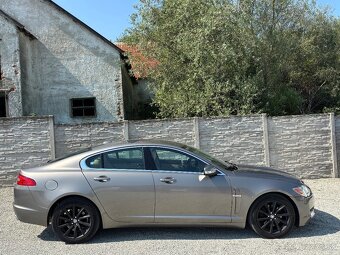 Jaguar XF 2.7D V6 Premium Luxury - 10