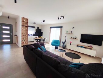 CHORVÁTSKO - Atraktívna vila s bazénom 70m od mora-PRIVLAKA - 10