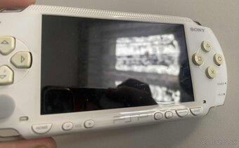 PSP 1000 White/Black + 64GB - 10