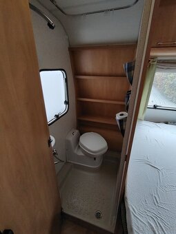 Bürstner Ventana 450-mover, předstan, francouzská postel - 10