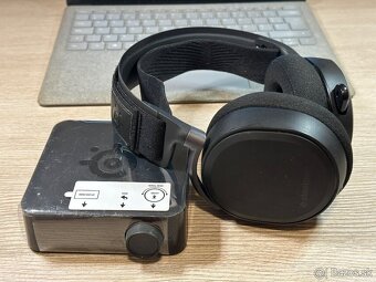 SteelSeries Arctis Pro Wireless - 10