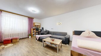 NA PREDAJ TEHLOVÝ RODINNÝ DOM V OBCI CÍFER - 10