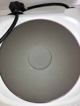 Novy, nepouzity elektricky varic zn. ETA, model 3109 - 10