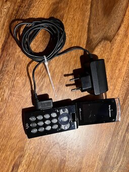 SonyEricsson W980 walkman mobil 8GB z roku 2008 - 10