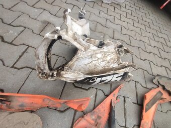 Ktm plasty Redbull - 10