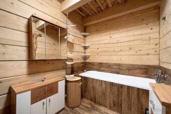 Na predaj nádherná a priestranná drevenica Valkov - Domaša - 10