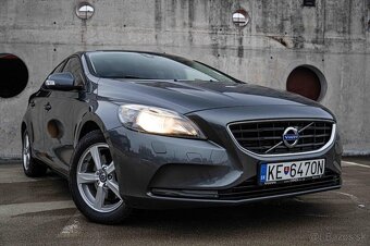 Volvo V40 T2 1.6L Momentum - 10